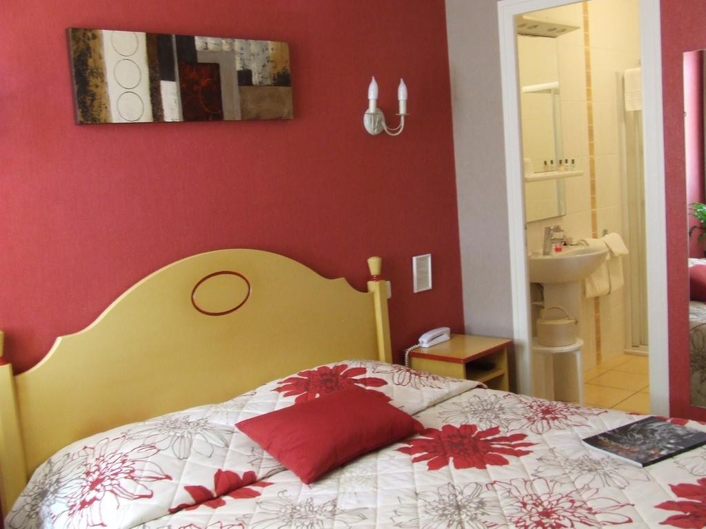 Hotel De La Poste Chagny  Værelse billede